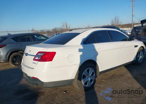 2014 Ford Police Interceptor z USA, uszkodzony, nr VIN 1FAHP2L84EG124384
